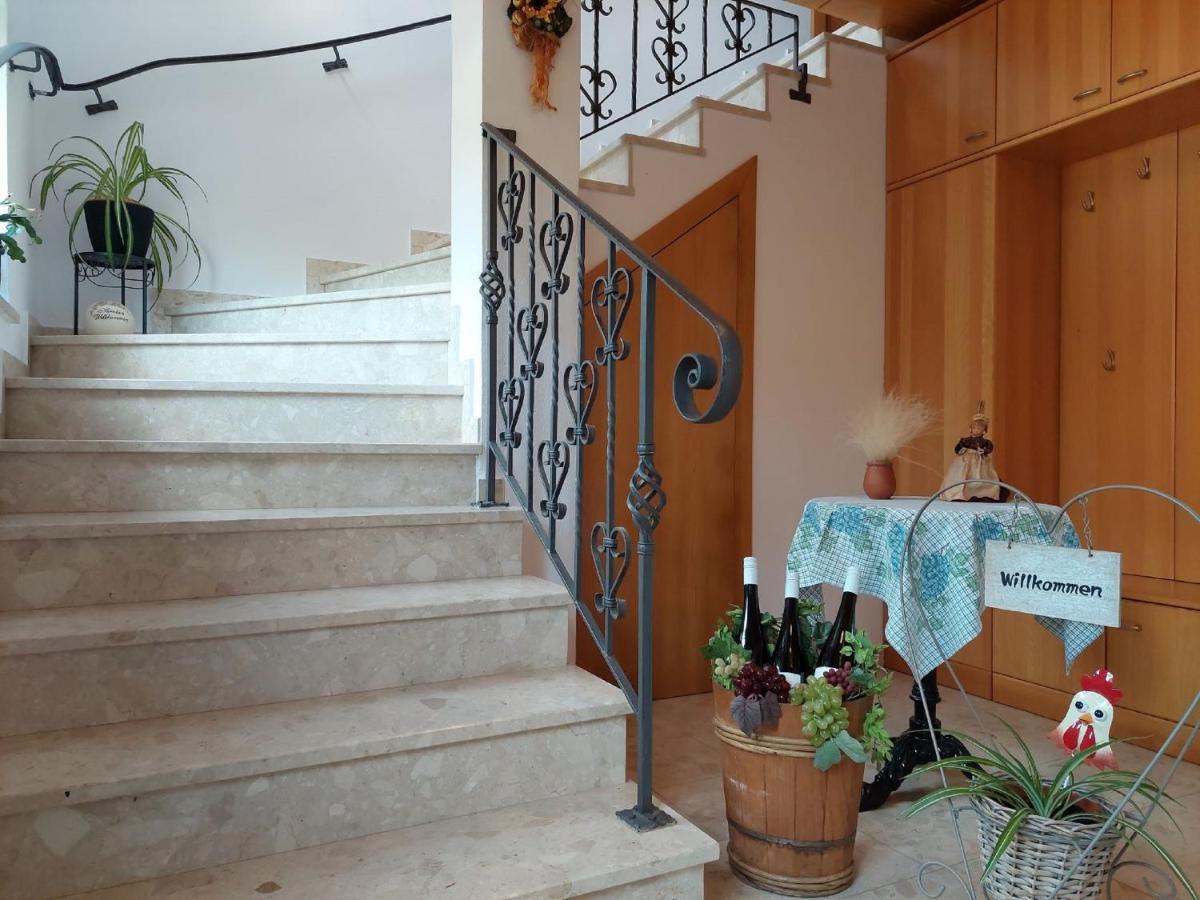 Appartement Weingut Piewald à Gut am Steg Extérieur photo